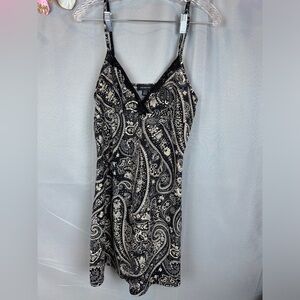 Jones New York Black & Tan Night Slip- Sz Medium